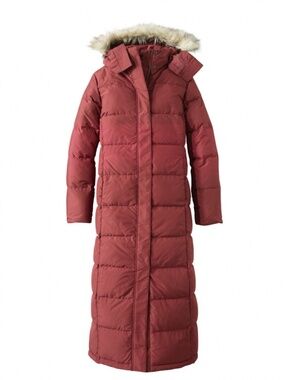LL BEAN Women's Ultrawarm Coat, Long size medium  Water Resistant: Yes Insulatio